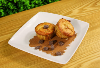 CHOCOLATE CHUNK PROTEIN MUFFINS