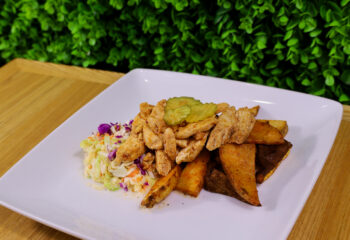 NASHVILLE HOT CHICKEN W WEDGES