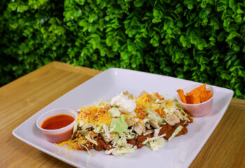 LEAN BEEF TACO SALAD W CHOLULA