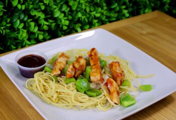 SWEET & SOUR CHICKEN W NOODLES*